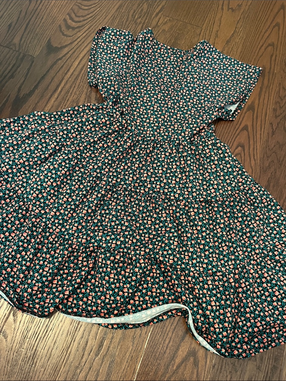 Urban Outfitters Green Floral V-Neck Smocked Waist Dress - Picture 3 of 3